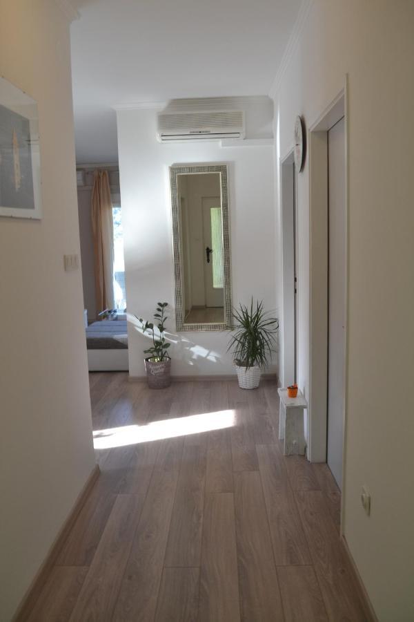 Family Friendly Apartments With A Swimming Pool Supetarska Draga - Donja, Rab - 2019 Kültér fotó
