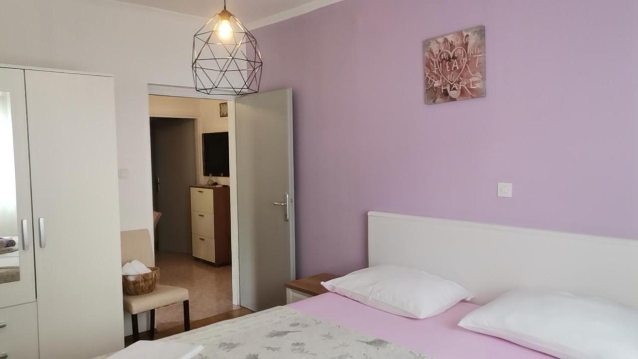 Family Friendly Apartments With A Swimming Pool Supetarska Draga - Donja, Rab - 2019 Szoba fotó